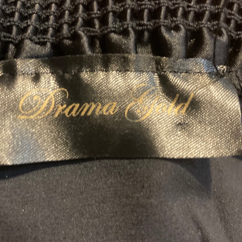Drama Gold cover top